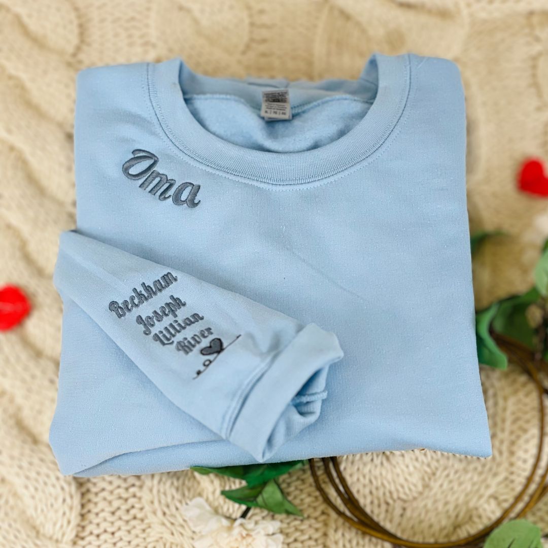 Custom Embroidered Oma Sweatshirt with Names on Sleeve, Personalized Gift for Oma, New Oma Mother's Day Birthday Gift