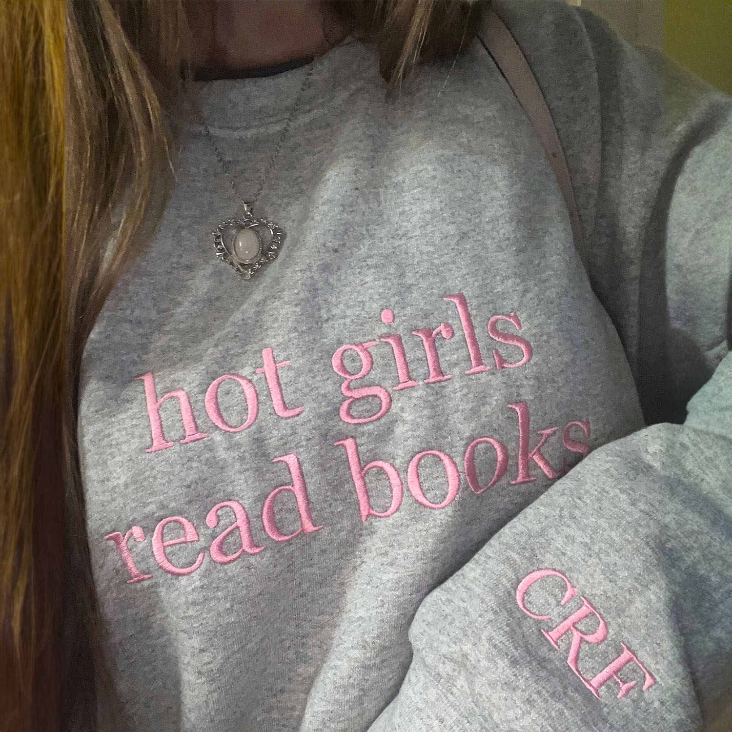 hot girl read books