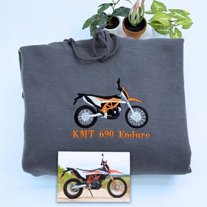 Custom embroidered sweatshirt showing a man's motorbike based on photo, ideal personalized gift for biker boyfriend