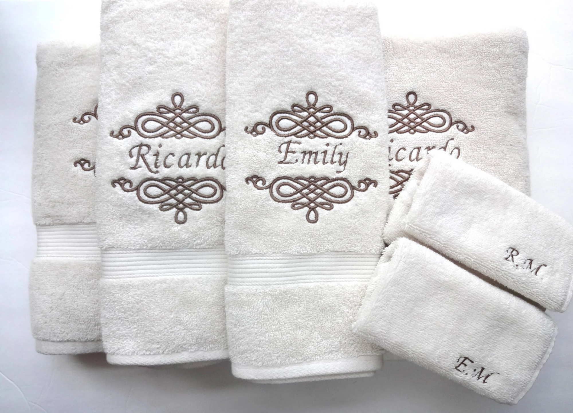 Best Custom Embroidered Monogrammed Towels 2022 | Embroly