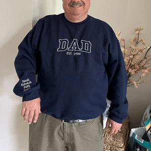 Custom Dad Sweatshirt Hoodie with Name of Child, Daddy EST 2024 Crewneck embroidered