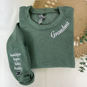 Custom Embroidered Oma Sweatshirt with Names on Sleeve, Personalized Gift for Oma, New Oma Mother's Day Birthday Gift