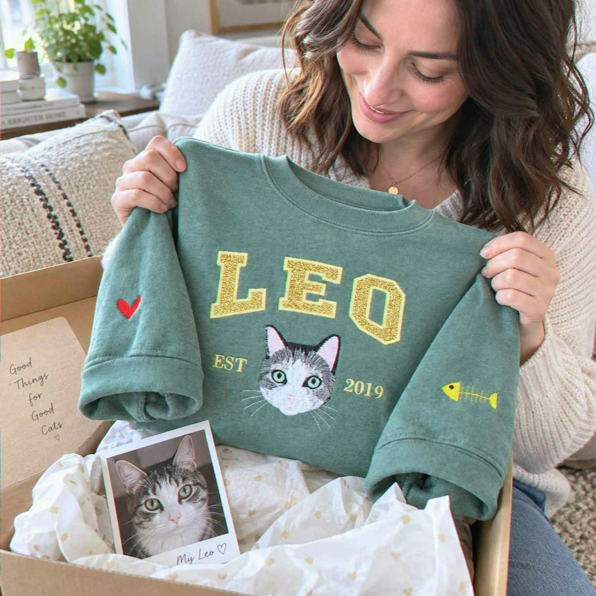 Custom Glitter Cat Portrait Sweatshirt, Embroidered Cat Name Varsity Applique Crewneck, Cat Mom Gift