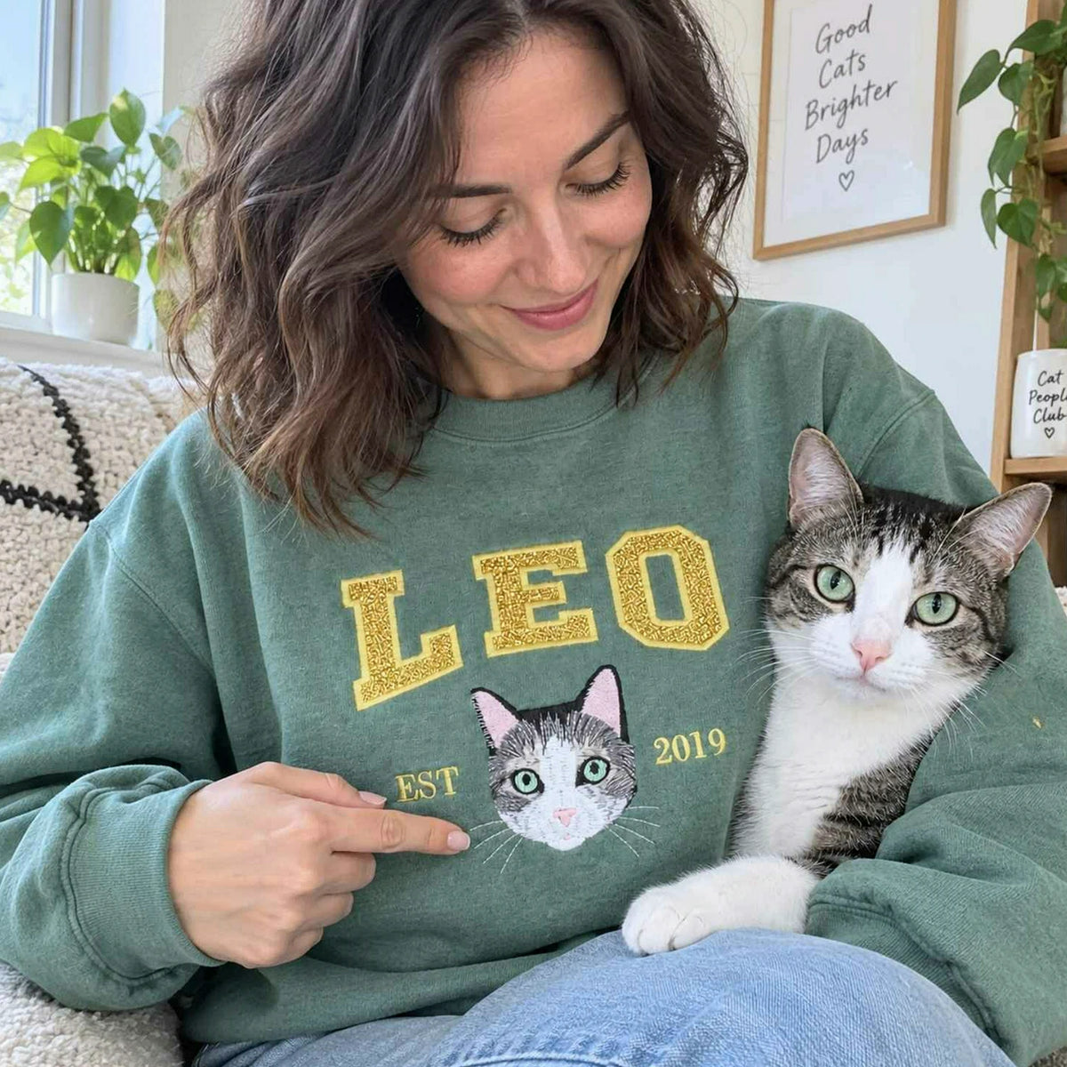Custom Glitter Cat Portrait Sweatshirt, Embroidered Cat Name Varsity Applique Crewneck, Cat Mom Gift