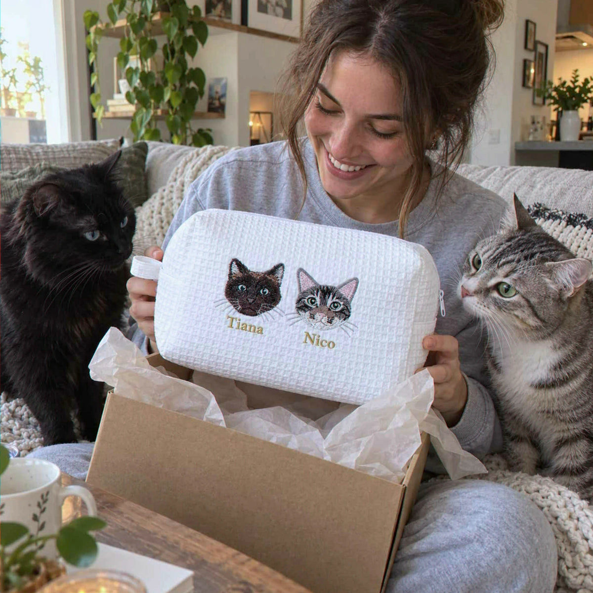 Custom Cat Makeup Bag, Embroidered Pet Portrait from Photo Makeup Bag, Cat Mom Bag, Bridesmaid Gift