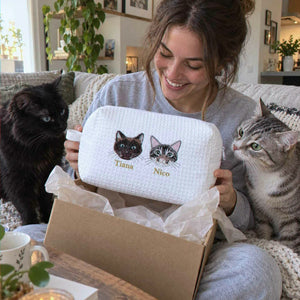 Custom Cat Makeup Bag, Embroidered Pet Portrait from Photo Makeup Bag, Cat Mom Bag, Bridesmaid Gift