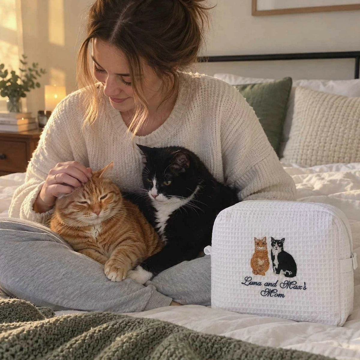 Custom Cat Waffle Cosmetic Bag, Embroidered Cat Portrait Travel Bag for Makeup, Accessory Gifts For Teen Girls