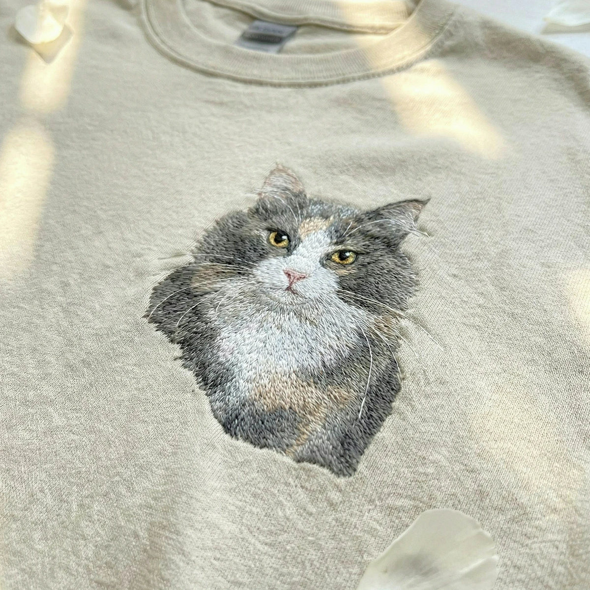 Custom Cat Portrait T-shirt for Birthday Mom, Embroidered Pet Photo Tee & Name - Gift for Her