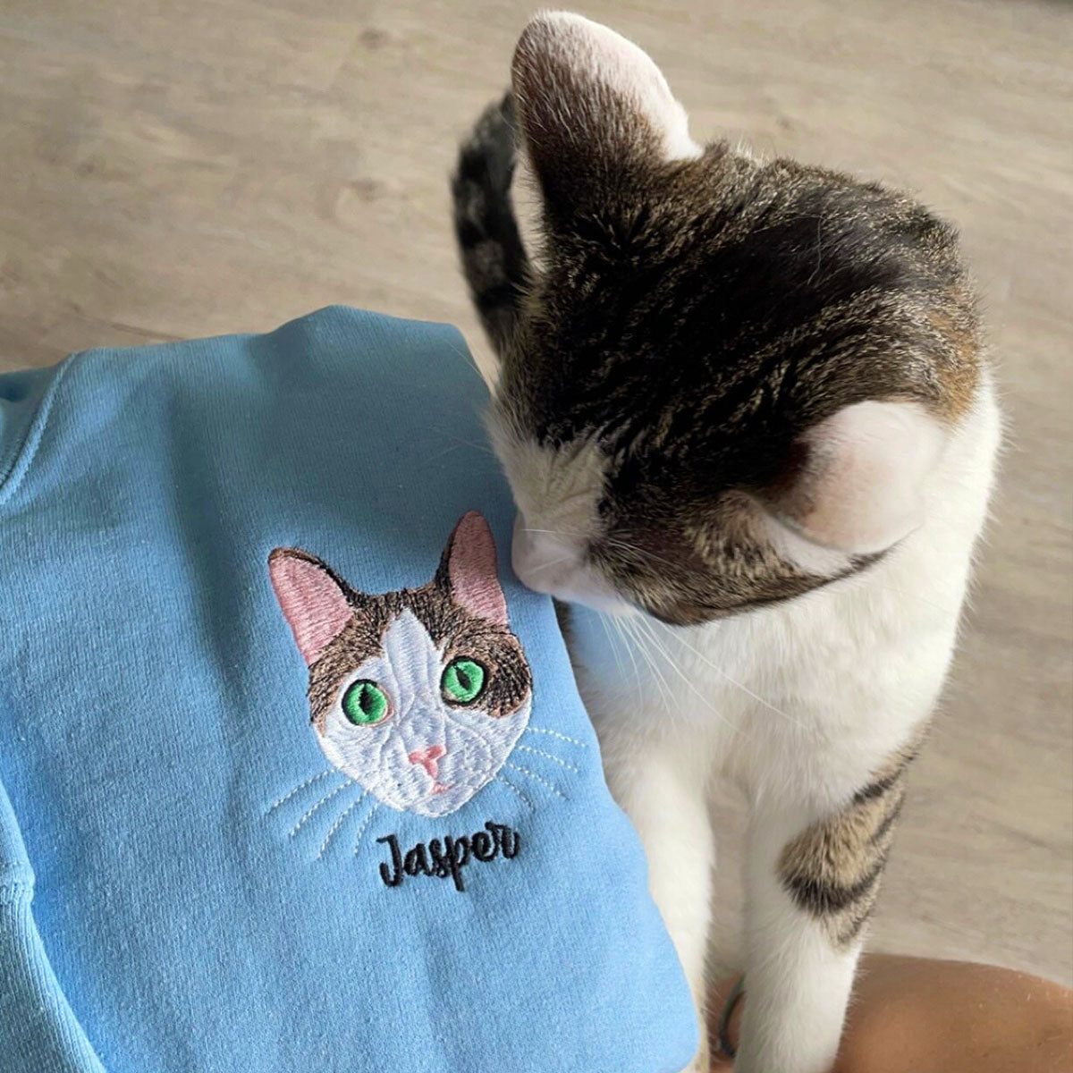 Cat Lover Twin Pack: Embroidered Sweatshirt & Tote Bag - Embroly