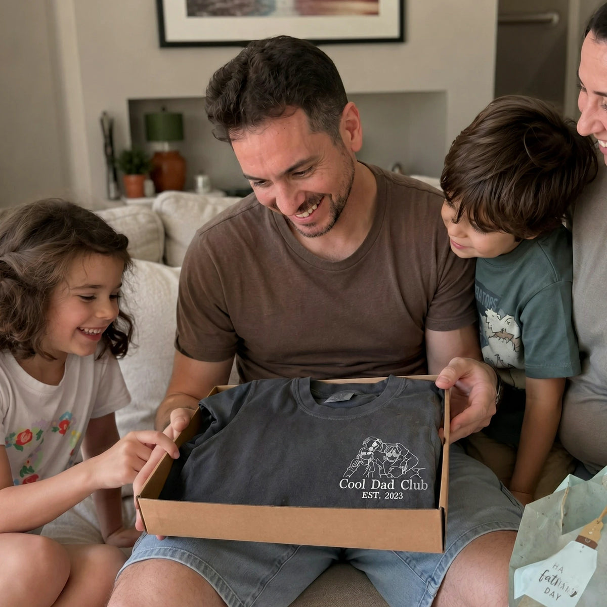Personalized Cool Dad Club Photo Line Art T-Shirt with Embroidered Outline Gift for Father's Day, Gift from Wife