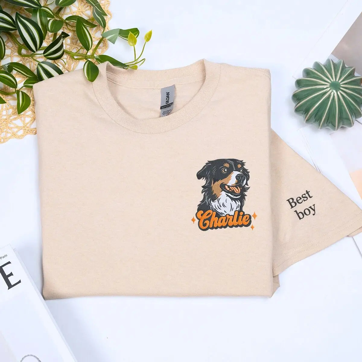 Custom t-shirt with embroidered dog face portrait, ideal gift for pet lovers and dog owners