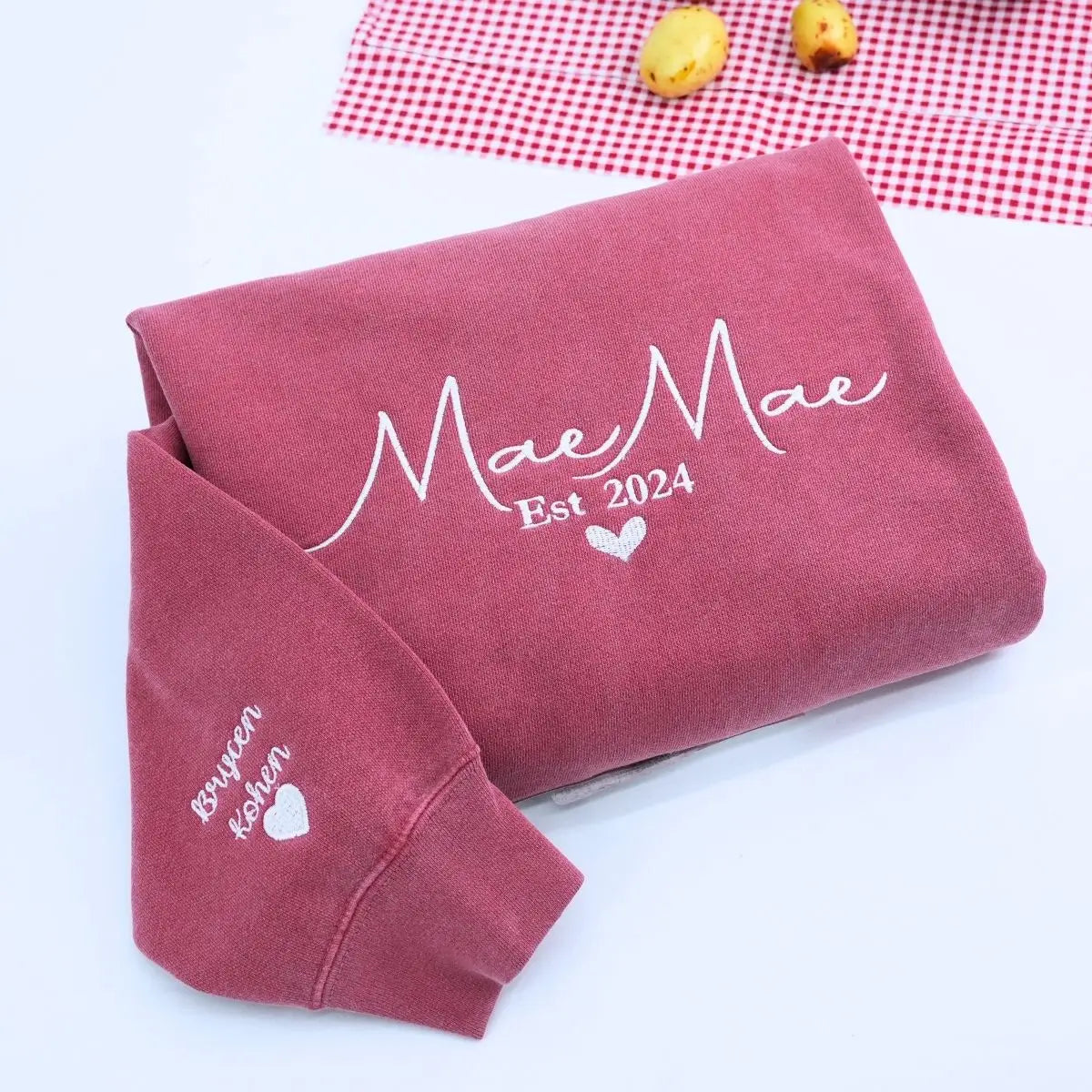 Custom embroidered Maemae EST year sweatshirt gift for grandmother – soft cotton in neutral tone