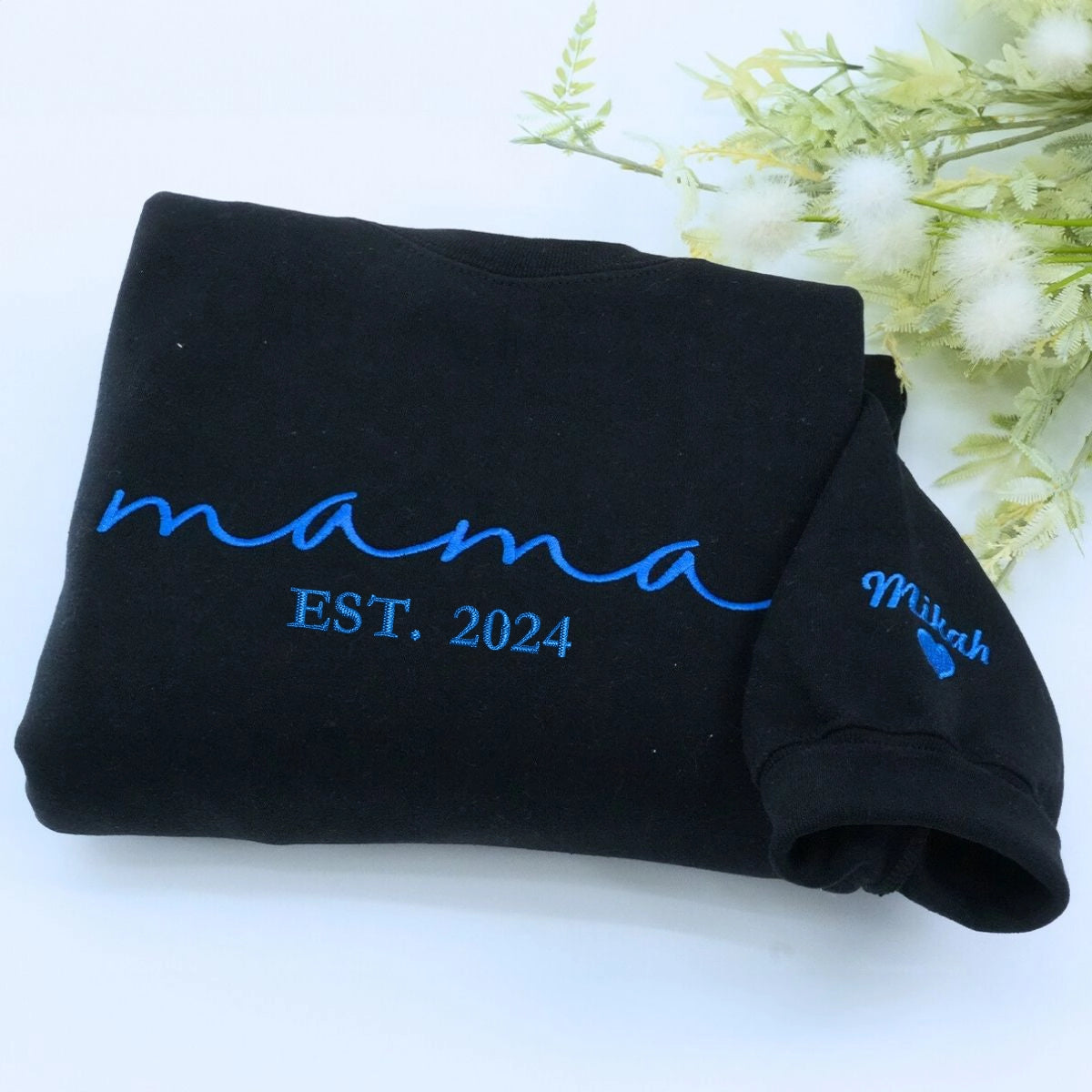 Personalized embroidered mama sweatshirt with custom name on sleeve, perfect Mother’s Day gift