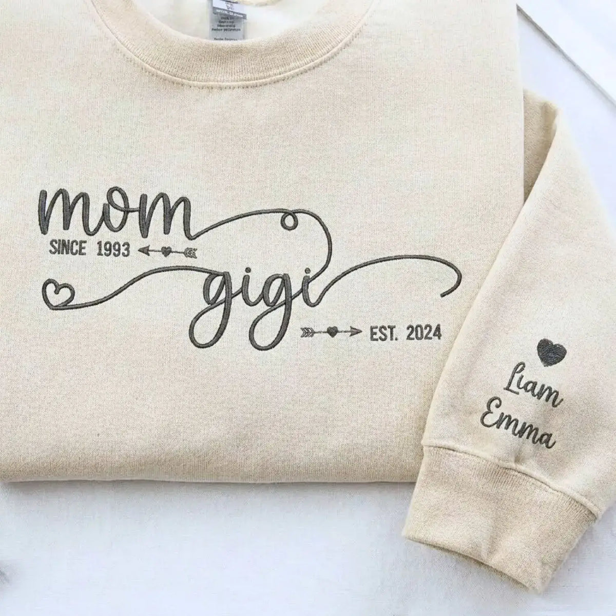 CCustom embroidered Gigi sweatshirt in soft fabric, perfect heartfelt Mother’s Day gift for grandmother