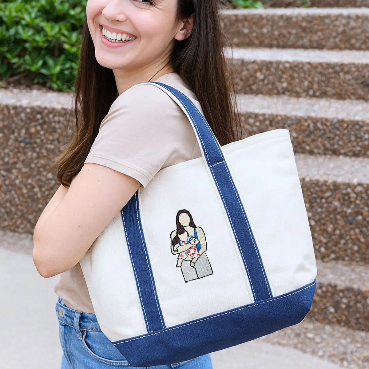 Custom embroidered tote bag featuring a photo portrait, ideal personalized gift for mom on birthday or Mother’s Day.