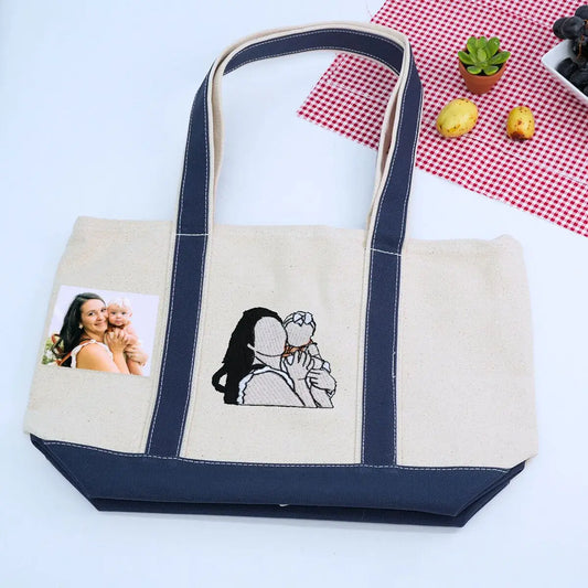 Custom embroidered tote bag featuring a photo portrait, ideal personalized gift for mom on birthday or Mother’s Day.