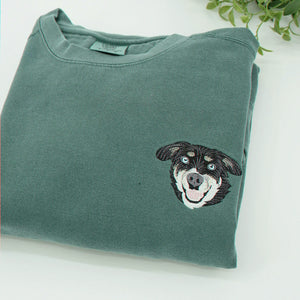 Custom Dog Portrait Sweatshirt for Birthday Dad - Embroidered Pet Photo Crewneck & Name - Gift for Him