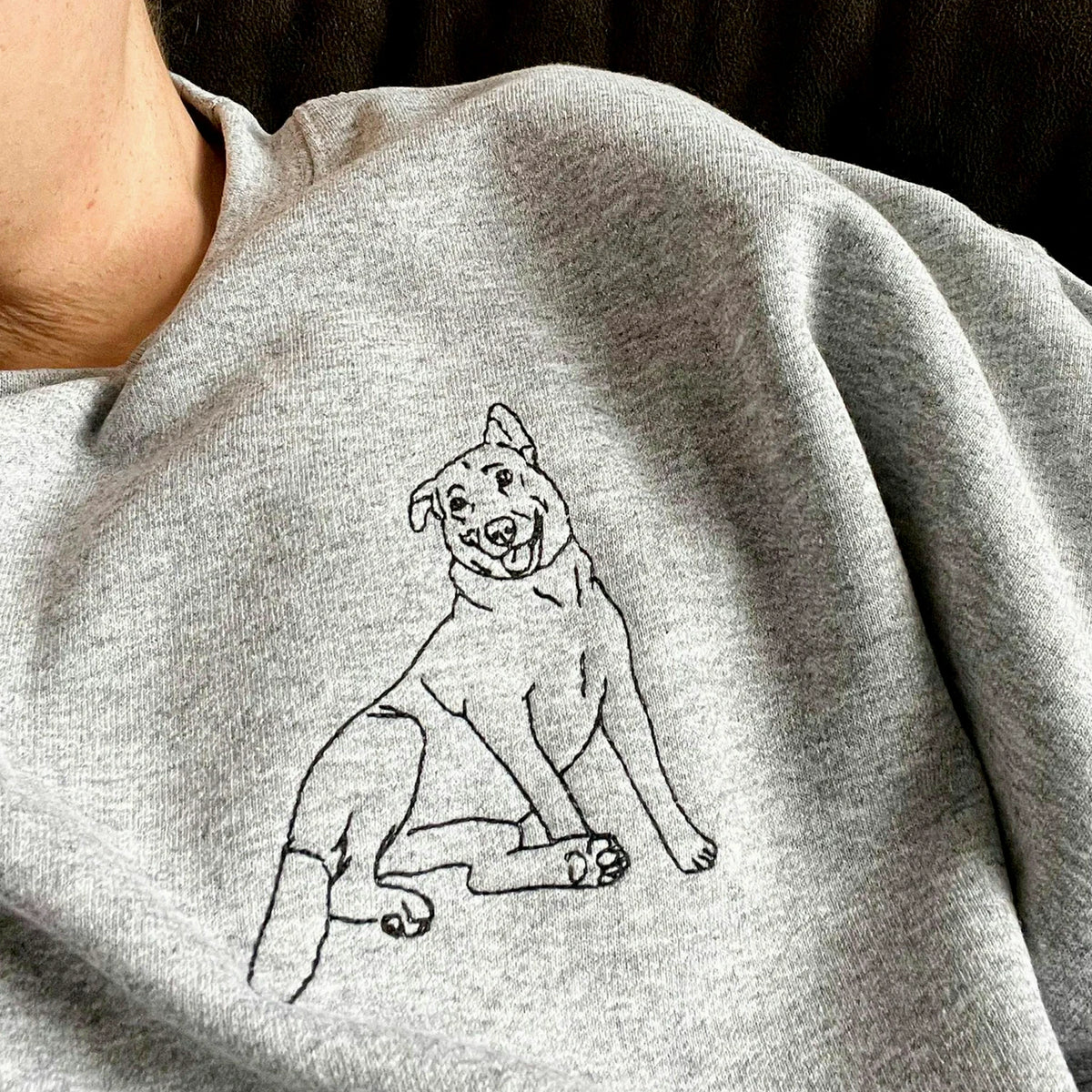 Custom Dog Outline Sweatshirt for Birthday Daughter - Minimalist Embroidered Pet Photo Crewneck & Name - Gift for Her