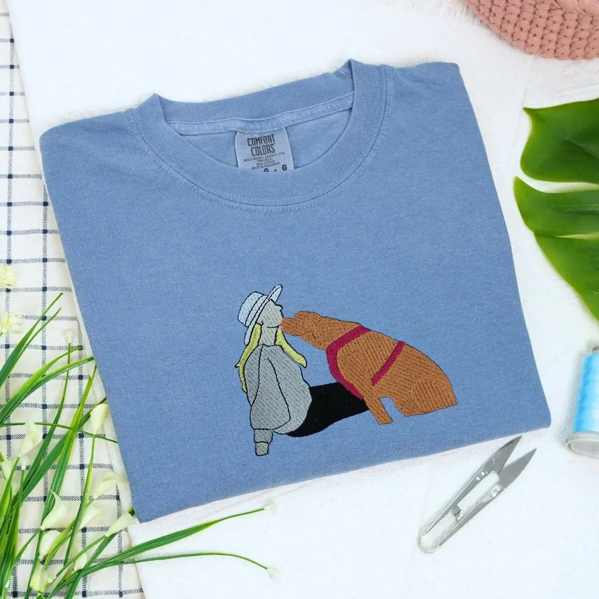 Custom embroidered t-shirt with a dog’s photo and name for dog moms, ideal personalized pet gift