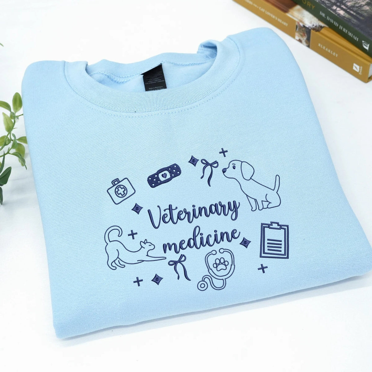 Custom Future Veterinarian Graduation Gift, Embroidered Veterinary Medicine Icons Sweatshirt, Class of 2026 Apparel