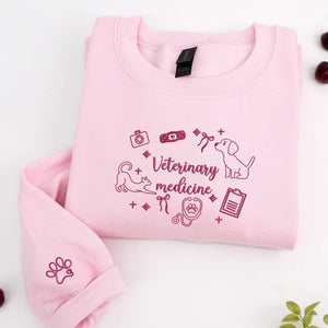 Custom Future Veterinarian Graduation Gift, Embroidered Veterinary Medicine Icons Sweatshirt, Class of 2026 Apparel