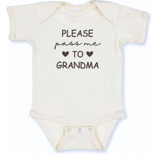 Newborn onesie embroidered “Please Pass Me to Grandma” – soft, gift-ready outfit for first-time grandmas