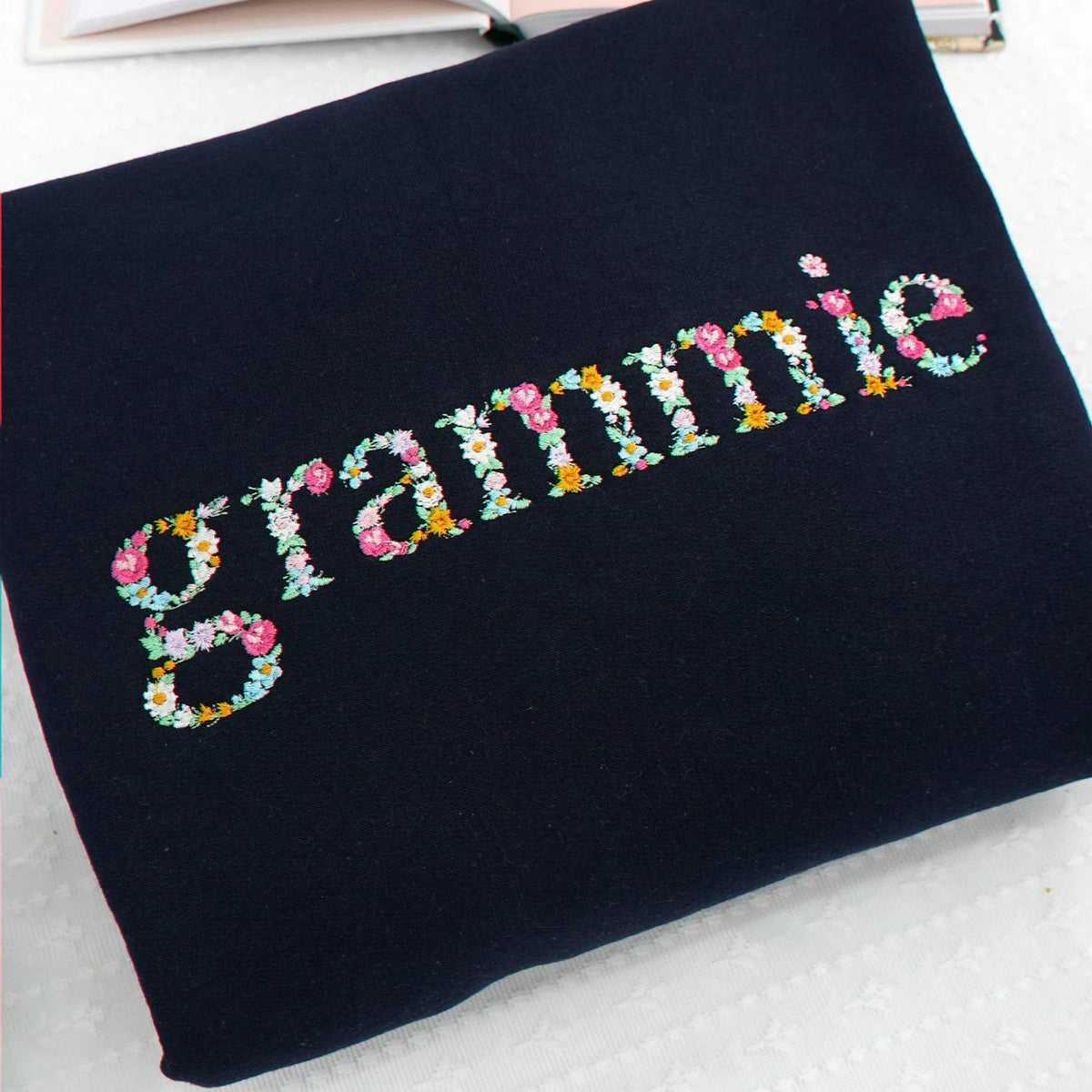 Embroidered Grandma Floral Sweatshirt - Personalized Gigi Crewneck with Kid's Name's