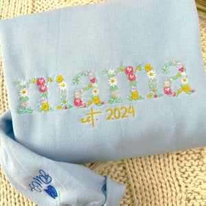 Embroidered Grandma Floral Sweatshirt - Personalized Gigi Crewneck with Kid's Name's