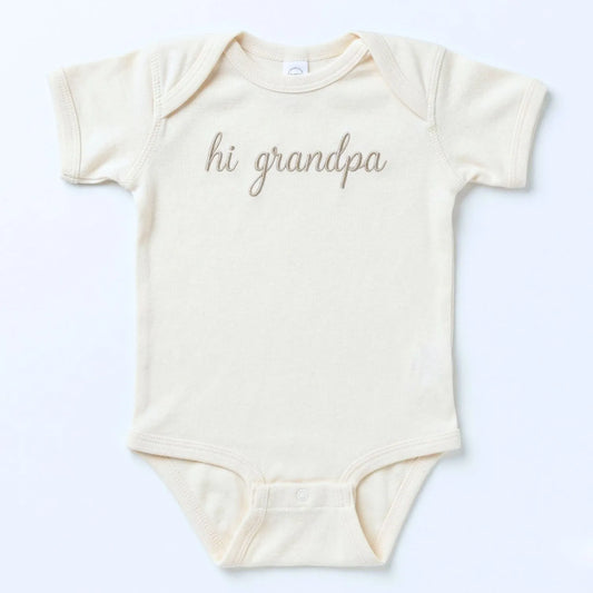 Embroidered “Hi Grandpa” baby onesie for newborn, perfect personalized gift for first grandbaby announcement