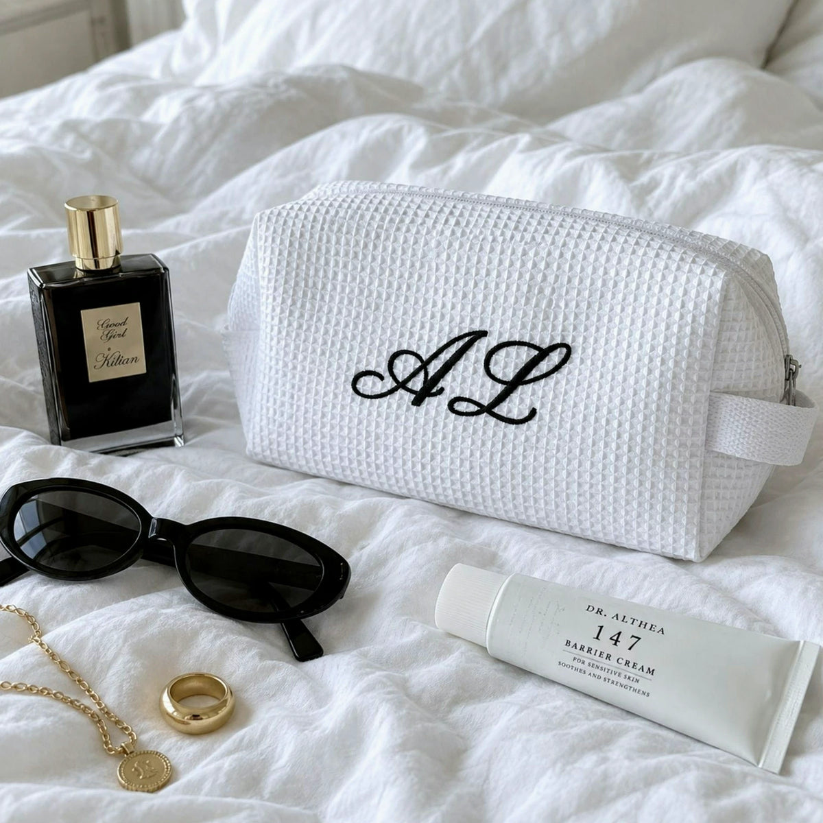 Personalized Makeup Bag with Initials, Embroidered Modern Minimalist Cosmetic Bag, Bride Bag