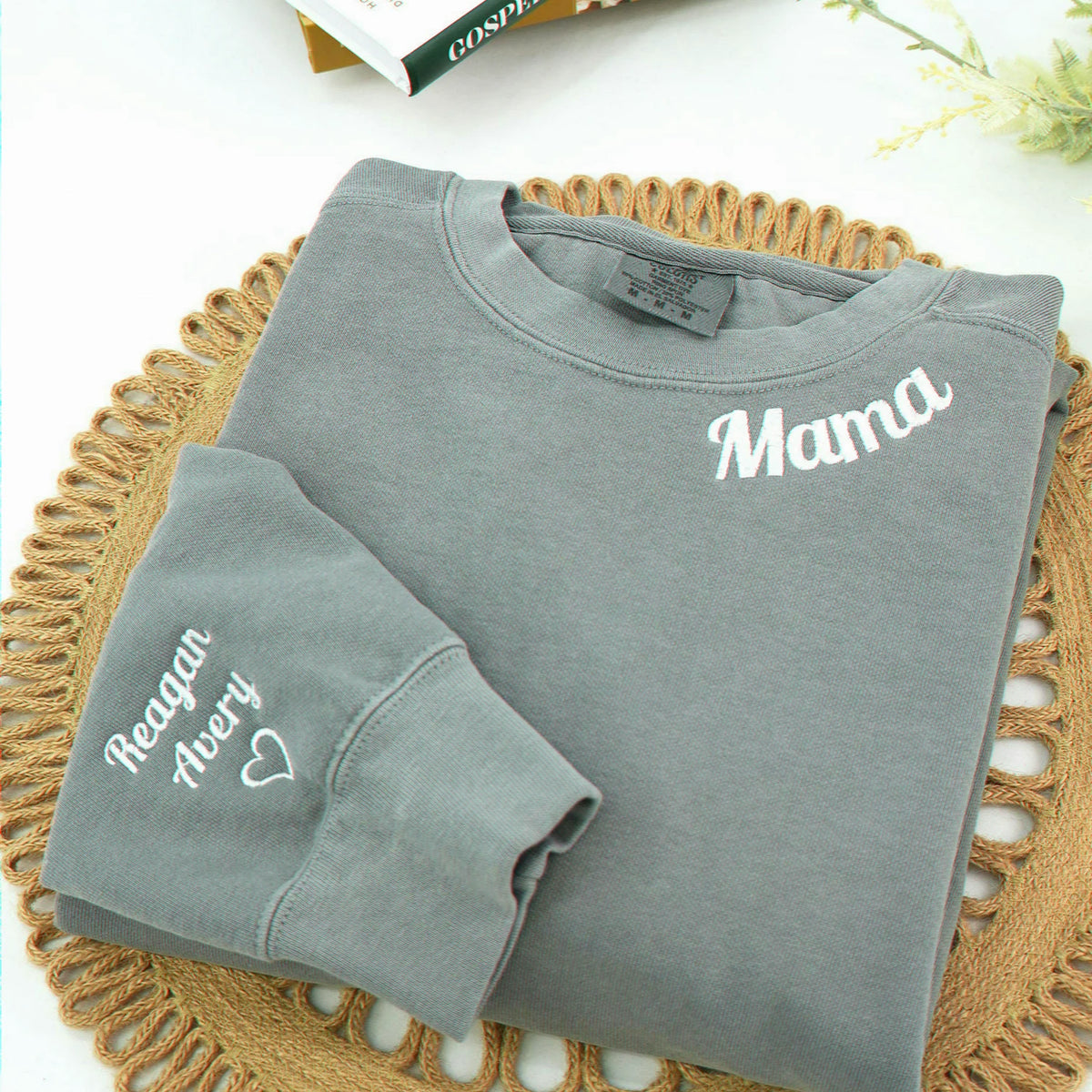 Personalized Embroidered Mama Sweatshirt With Kid Name on, New Mom Gift, Gift for Wife