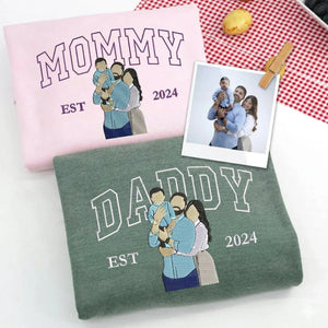 Personalized Mommy Daddy Photo Sweatshirt, Embroidered Matching Mom Dad Crewneck Hoodie