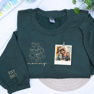 custom embroidered sweatshirt for mom from photo minimalist line art hoodie gift