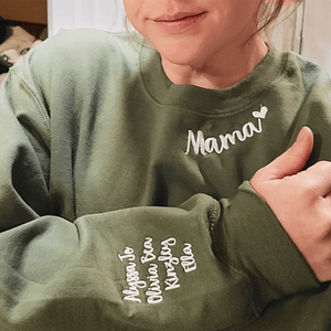 Custom Embroidered Auntie Sweatshirt with Children Names on Sleeve, Personalized Gift for Aunt or New Auntie Crewneck or Hoodie