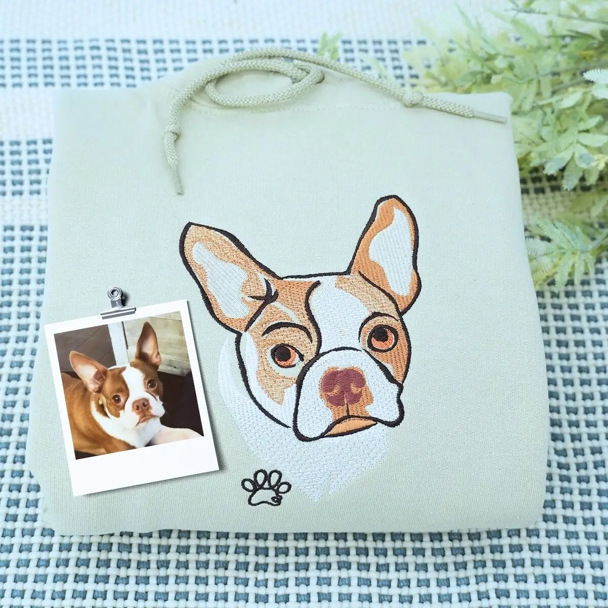 Custom embroidered dog portrait sweatshirt for kids, featuring pet’s photo stitched on youth-sized hoodie or sweater.